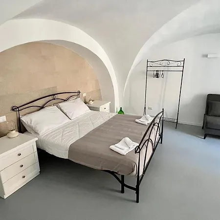 White Dome Apartment Bari